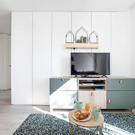 Stylish Flat W/ Gym & Parking By Lovelystay * Oporto