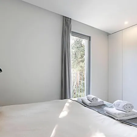 Stylish Flat W/ Gym & Parking By Lovelystay Apartment