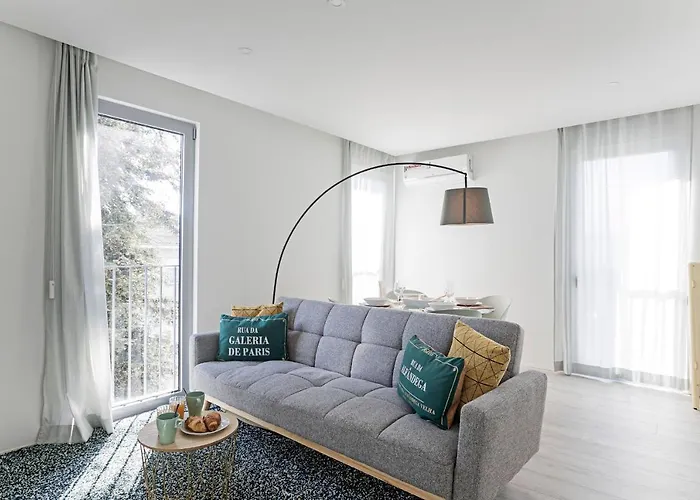 Apartament Stylish Flat W/ Gym & Parking By Lovelystay *