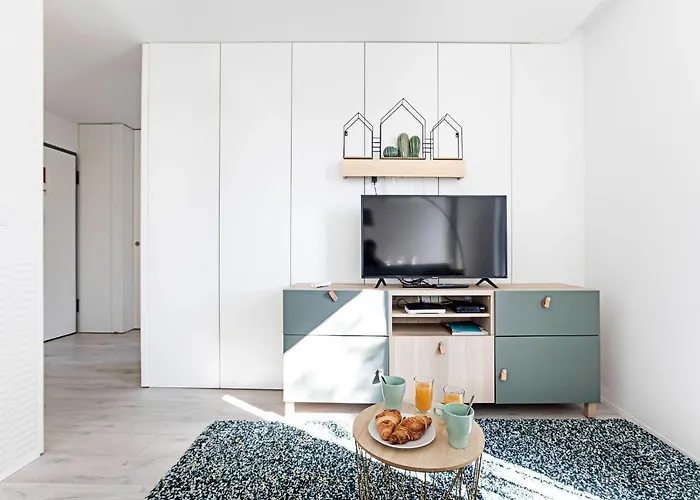 Stylish Flat W/ Gym & Parking By Lovelystay * Porto