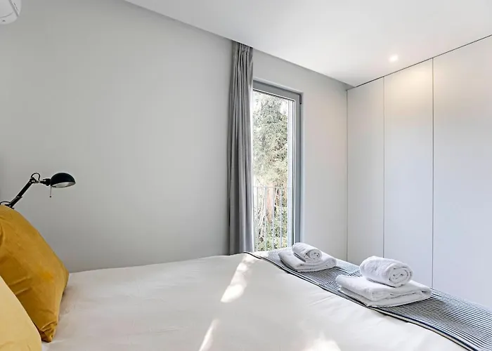 Stylish Flat W/ Gym & Parking By Lovelystay アパート